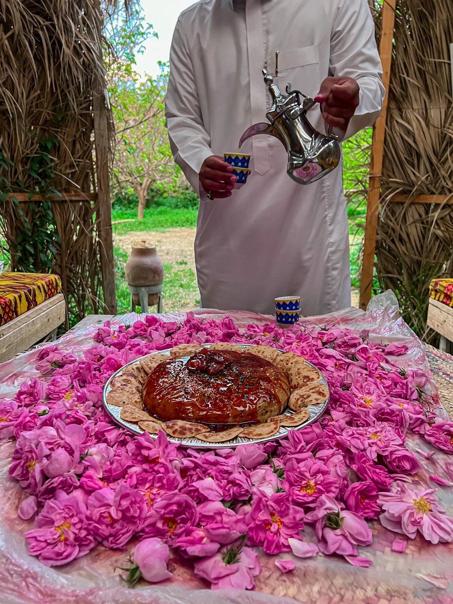 az_____z's tweet image. بدء موسم قطاف الورد الطائفي 💘