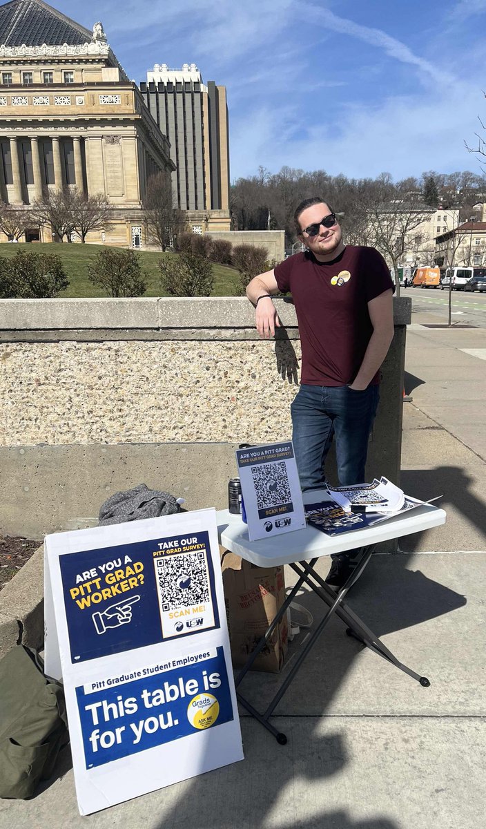 connor_chap's tweet photo. .@emmmmdash and I are tabling on the corner of 5th and Bigelow for @PittGrads --come see us to talk about #gradlabor and #unions, we're here til 1! https://t.co/HlEsz37Urn