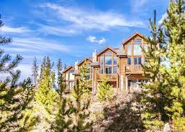 EdgewoodSchafer's tweet photo. #TuesdayThoughts #tuesdaythoughts 
***"After discovering Brian and his team, we asked him to take the plans and redesign them to create a more impressive visual impact.***
 #frasercolorado  #mountaintown #mountainhome #mountainbuilder #topmountainbuilder  #grandcountyco https://t.co/khA5j3ifBq