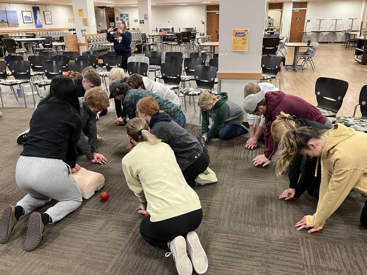 Great to have nearly 100 freshmen from <a href="/StScholastica/">St. Scholastica</a> learning hands-only CPR with the <a href="/mnredcross/">Minnesota Red Cross</a> Much thx to <a href="/JamesonPaquette/">Jameson Paquette</a> from <a href="/NorthernNewsNow/">Northern News Now</a> for coming out to cover the efforts!