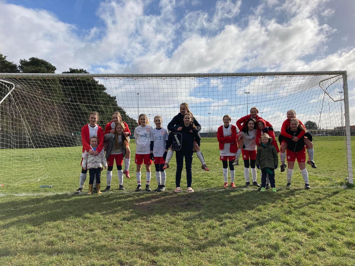 LUFC U13 GIRLS

⚽️🤍

Incredibly proud of these girls going from strength to strength together this season! 

Well done on another great performance at the weekend, &amp; to POTM Daisy for your great close control of the ball. 👏

#TheWhites