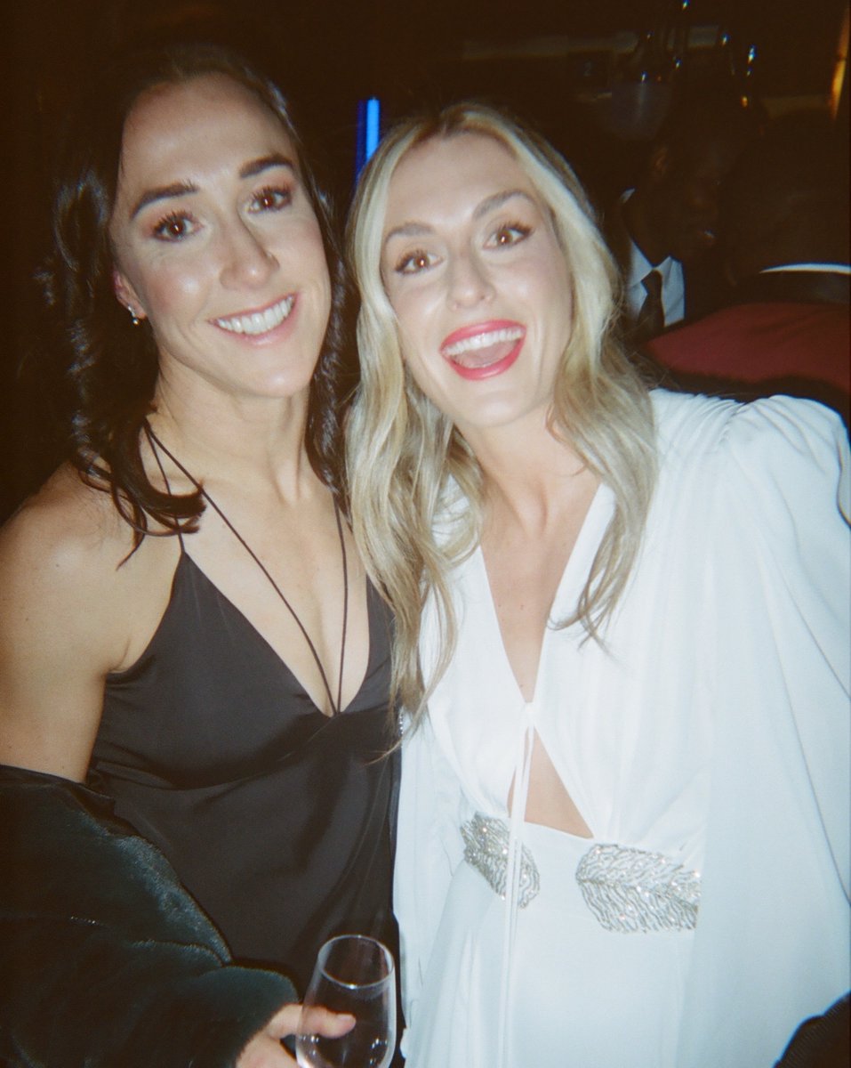 FIFAWWC's tweet image. Oh, what a night! 😍🎞️ #TheBest