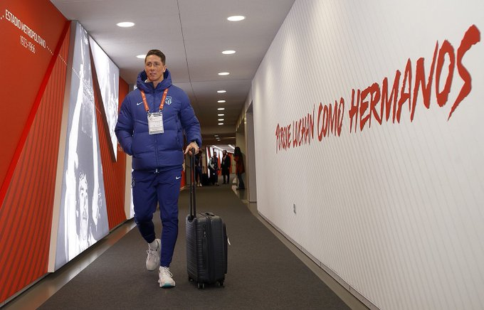 Grizzi8_'s tweet photo. Fernando Torres llegando al Metropolitano, ¡qué bonita estampa! https://t.co/lmXQVOYIEB