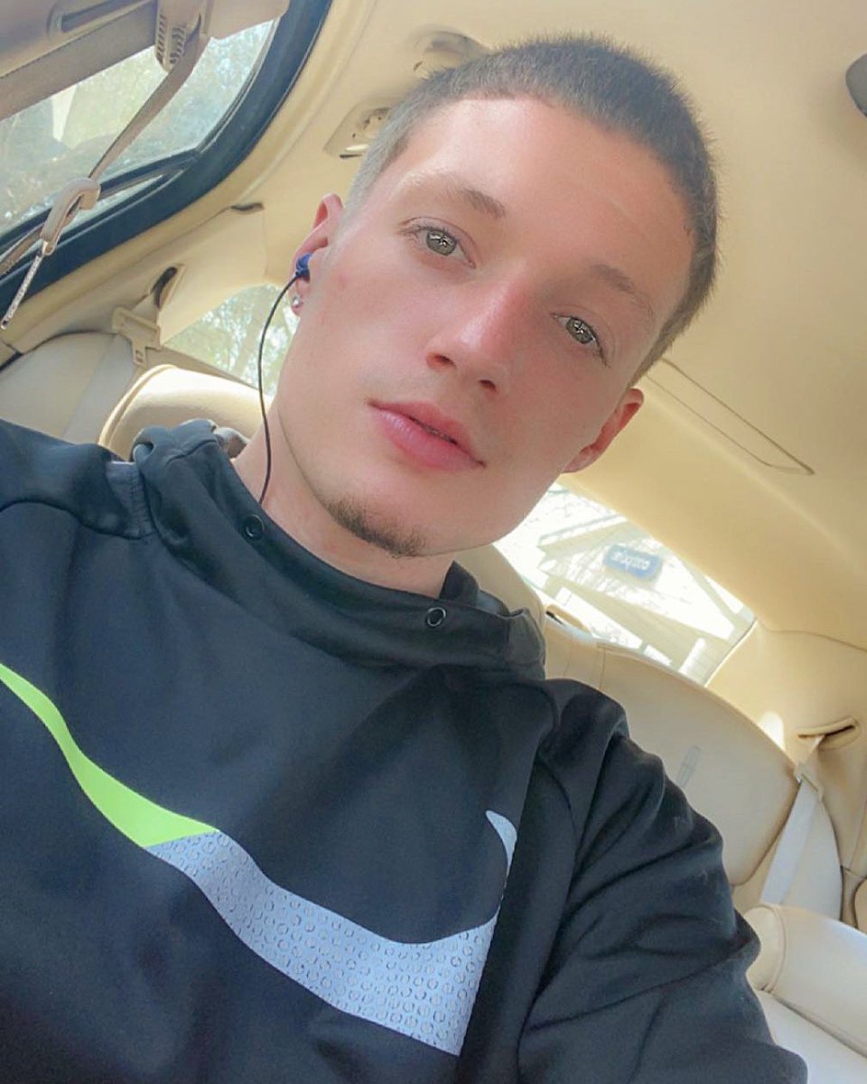 Drakeo7474's tweet image. onlyfans.com/u301293478
#twink #onlyfansguy #onlyfans_leaked #onlyfanscontent #sexy #hmu #sneekylink #contentforsale #beach #northcarolina #gymrat #onlyfansmodel #kinky