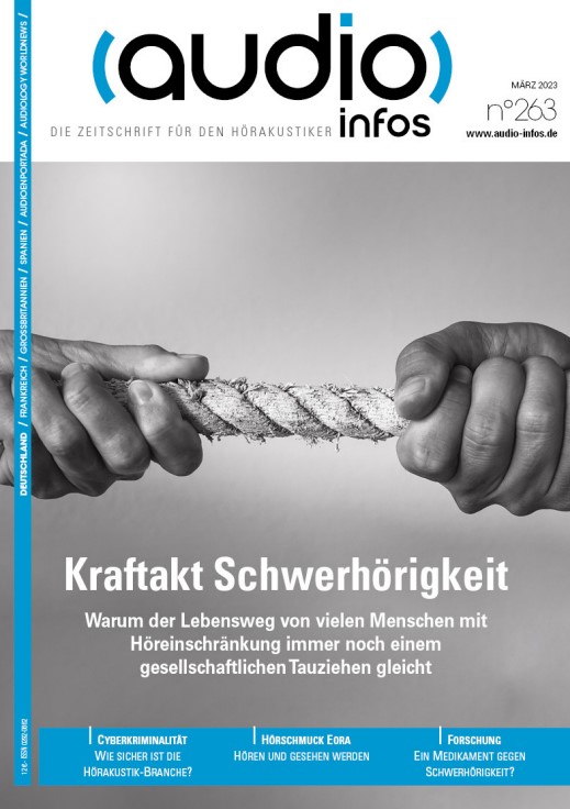 Im Monat März richten wir das Spotlight auf zwei Personen, deren Kindheit alles andere als unbeschwert war: Beide erfuhren aufgrund ihrer Schwerhörigkeit viel Gegenwind und wenig Hilfe. Als Erwachsene machten sie die Hindernisse aus ihrer Kindheit und Jugend dann zu ihrem Beruf.