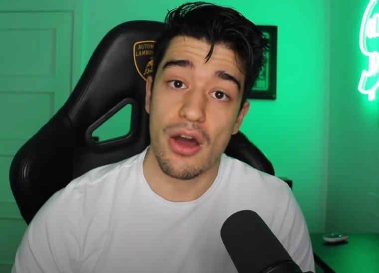 📊 ¿Estás A FAVOR de que youtubers/streamers se marchen de España a Andorra para así pagar menos impuestos?

🔄 SÍ
❤️ NO