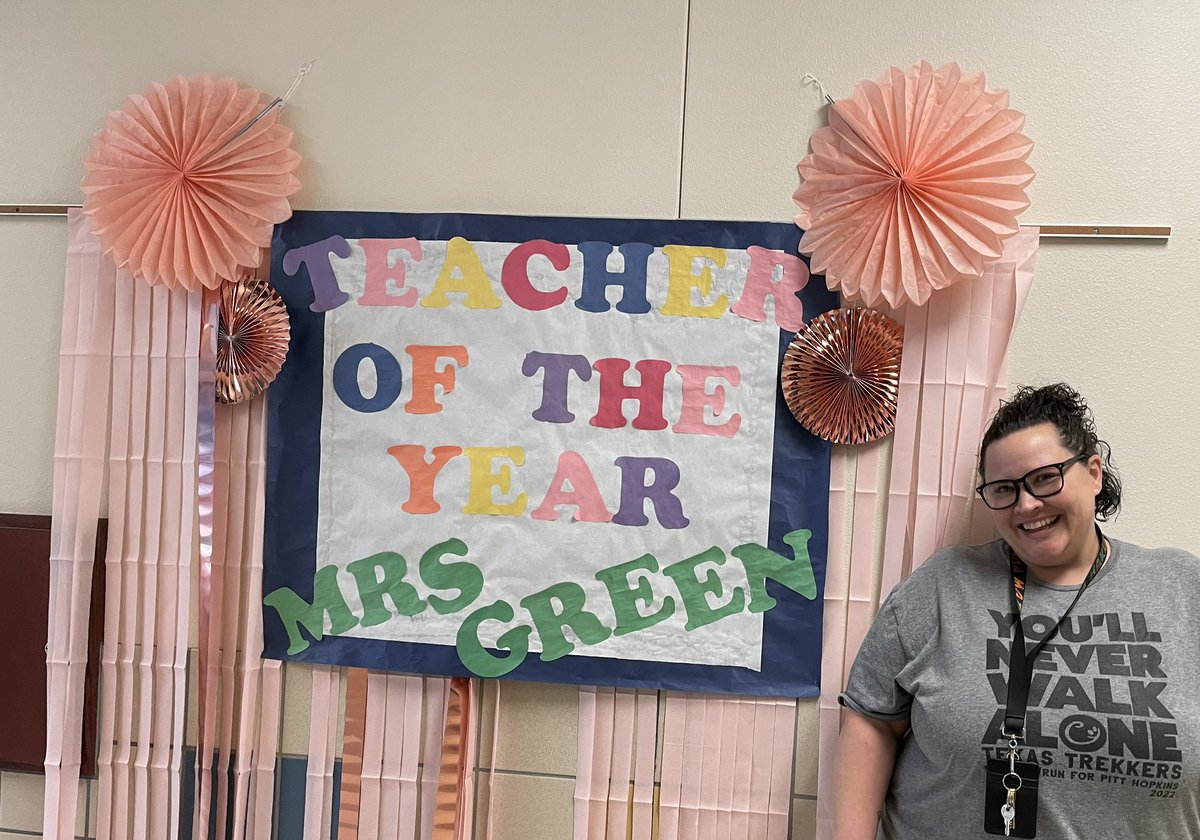 Congratulations to the 2022 -2023 MJS Teacher of the Year, Traci Green. Mrs. Green is an outstanding educator who goes above and beyond in all that she does. We are so grateful to have Mrs. Green at our school and are so happy for her for this well-deserved honor!