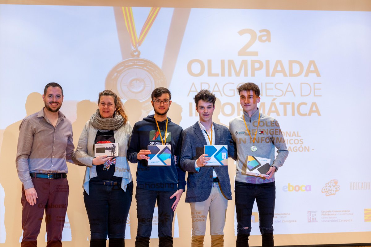 🗣️El equipo con mejor puntuación, formado por Marcos Larraga, Gabriel Saiz y Luis Mayayo, de la categoría #Apps, recibieron una Tablet. Por cortesía de <a href="/cpgiiaragon/">CPGIIAragón</a>.