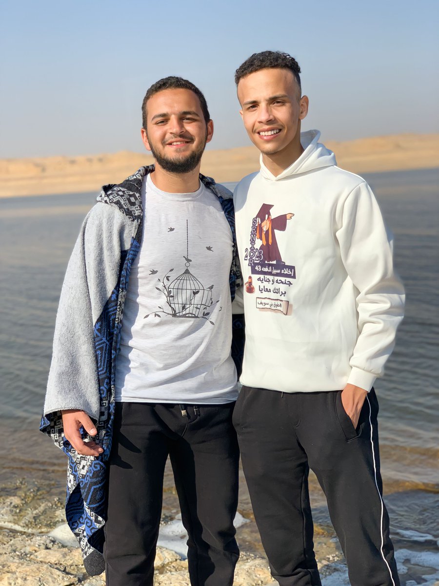 abzher's tweet photo. @AhmedAbzher Graduation memories 👨🏻‍🎓🫂 https://t.co/JEezX31ht4