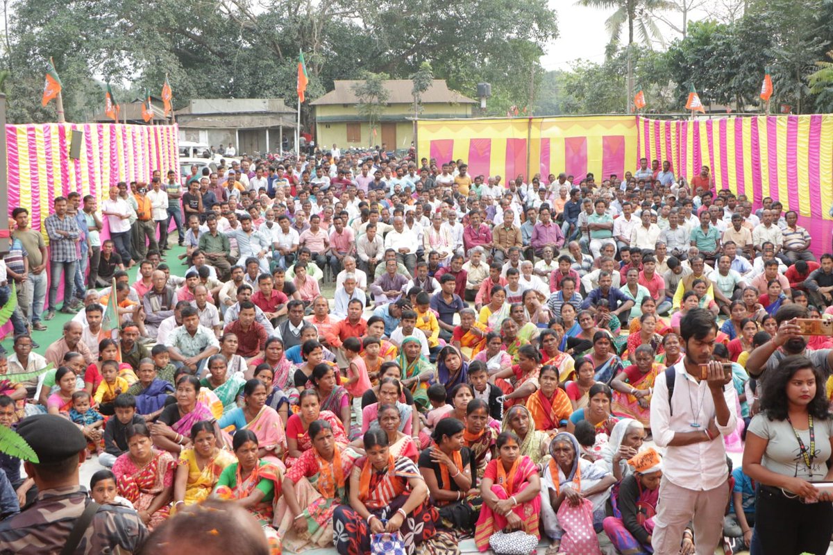 BJP4Bengal's tweet photo. তুফানগঞ্জ বিধানসভার ভানুকুমারী 2 অঞ্চলে কর্মী সম্মেলনে উপস্থিত ছিলেন  রাজ্য সভাপতি @DrSukantaBJP সহ অন্যান্য নেতৃত্ববৃন্দগণ। https://t.co/6zdIgk84Rt