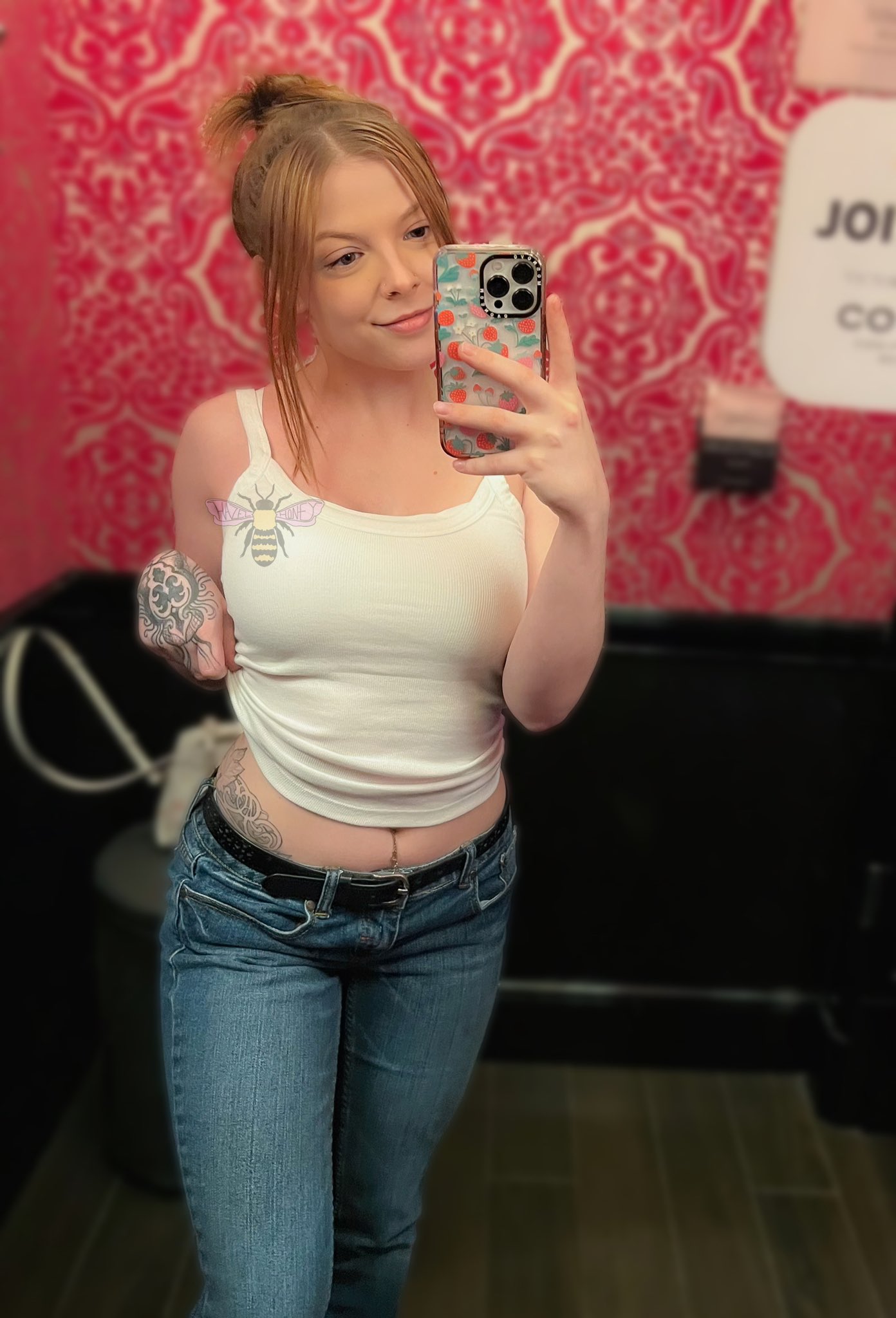 Hazel Honey 🍯 on Twitter: "Do you prefer @ItsHazelHoney with her top on