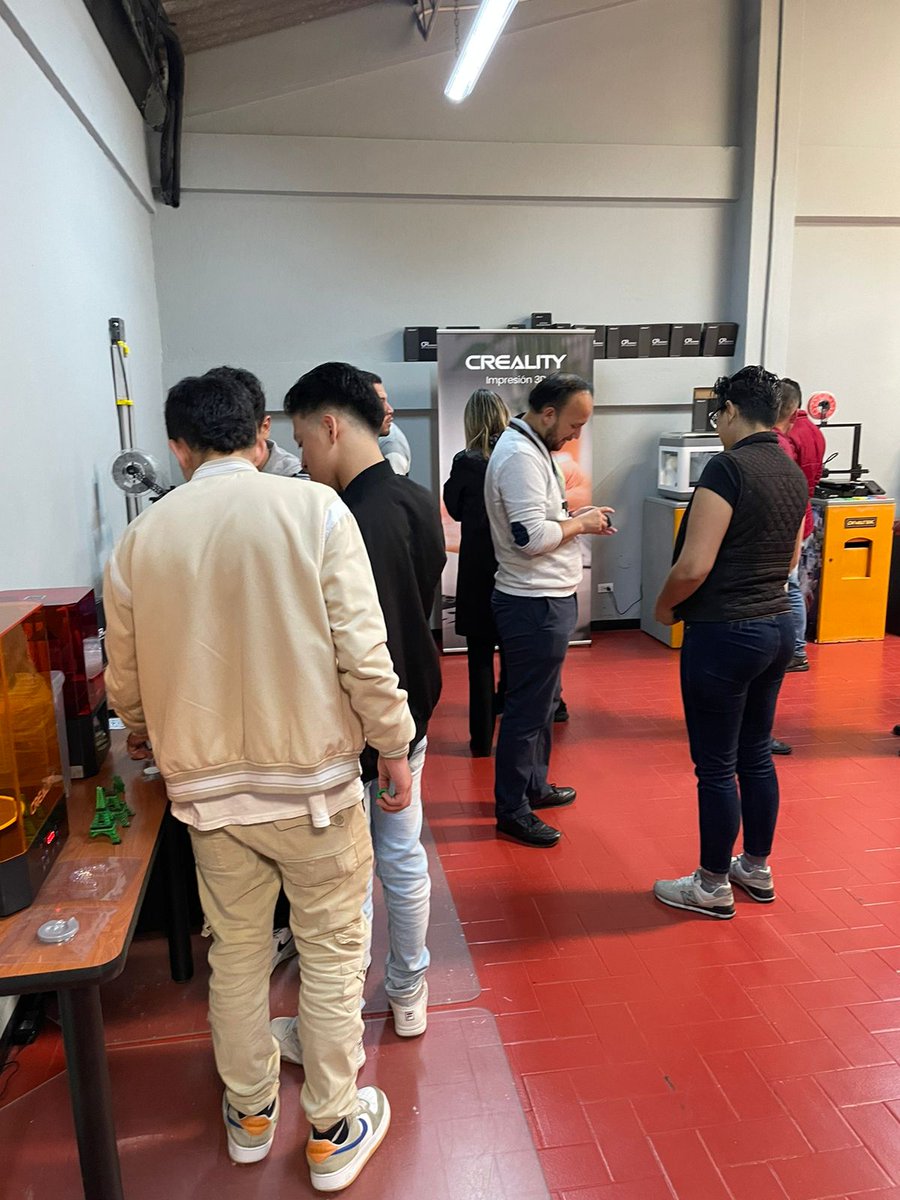 Divatek_PI's tweet photo. Gracias a todos nuestros invitados por sus deseos de aprender nuevos conocimientos y ser parte de esta experiencia 🤩🤩💪🏼💯💯

#creality #Ender #ender3s1 #ender #sermoonv1 #crealitylatam #ender5s1 #impresion3d #impresoras3d https://t.co/NjtxCv12UK