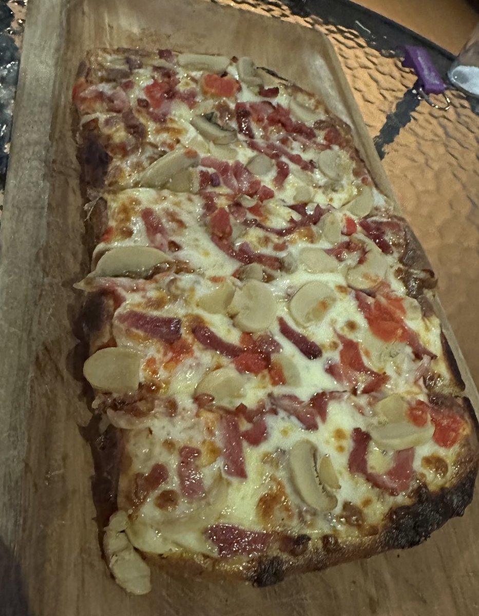 mreyesmare's tweet image. ⁦@ojoatento⁩ Buen día JC, será que #invita #RetoCalix la de anoche #autoria #deliijiia CC ⁦@_RomeoReyes⁩ ⁦@ppgarciaferreir⁩