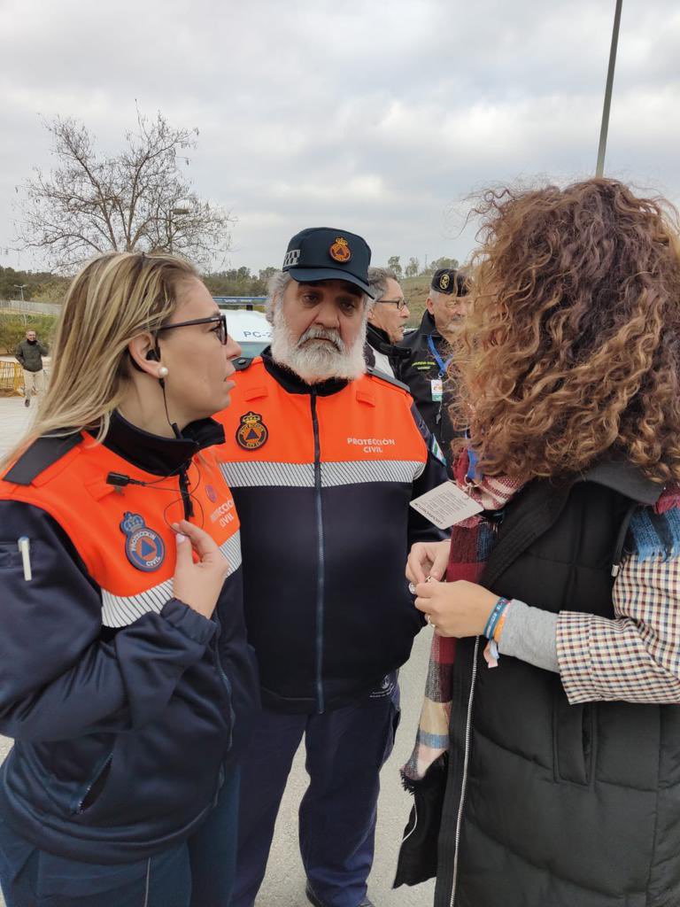 carnacea's tweet photo. Hoy es el día de @proteccioncivilesp un día para homenajear a los valientes que trabajan en P.civil en todo el mundo,en la prevención y reducción de las emergencias.Nuestro homenaje a los voluntarios de protección civil de #AlcaládeGuadaíra por la gran labor que hace siempre. https://t.co/FqiHbe5dtt