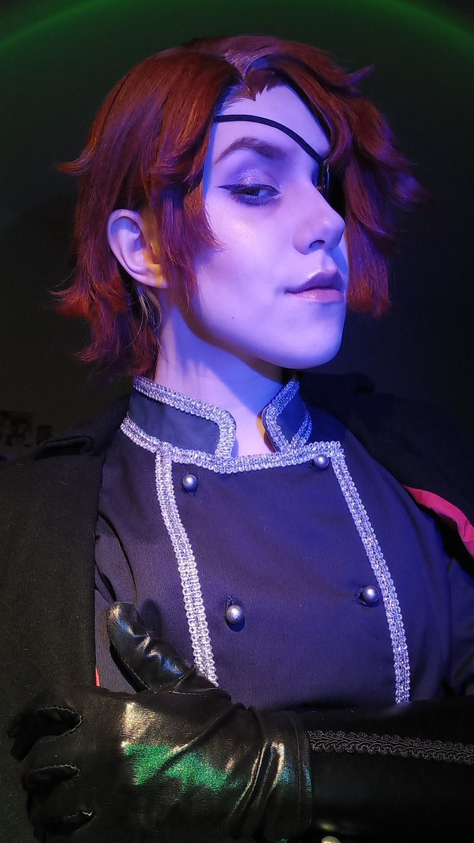 Julian being julian in 2 photos
#thearcana #juliandevorak