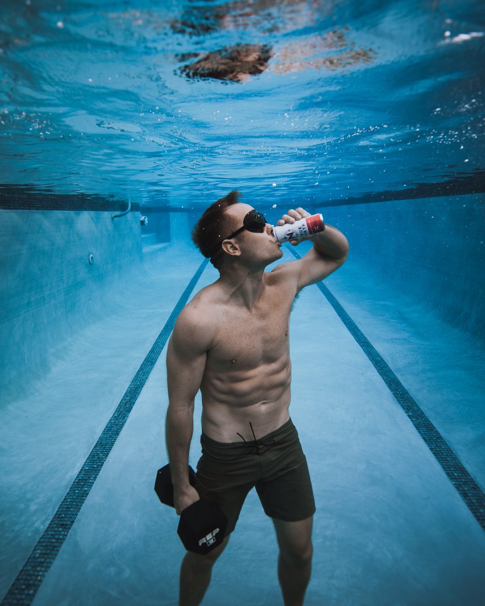 TrueNorthEnergy's tweet image. Who said you can't enjoy a True North mid-underwater workout? 😉🏊‍♂️

#TrueNorthEnergy #PlantBased