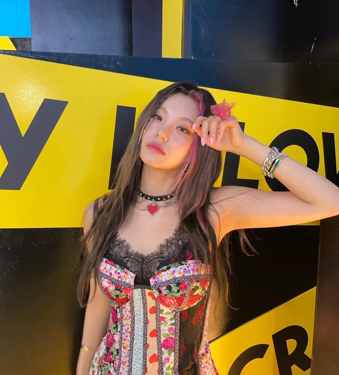 ˒˒ Me puse bonita para #𝐰i𝑐𝑐asຊ相𝒻ǝsti𝑣al porque llegó el día de #𝙽𝑖ght·𝟶𝟷𝟶𝟹𖠜𝚃𝑖me y quería darle muchos ánimos a estas brujitas en su #𝐰i𝑐𝑐asᏪ𓈒࣪𝖉ebut. 

⌒⠀ִ ⠀  𝒔𝗎𝗇.     #𝙠𝙮𝗈𝗄𝗈 ⠀ ⋆ㅤ