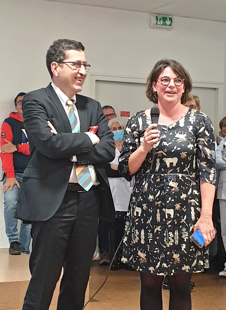 Centre Hospitalier de Cholet (@ch_cholet) on Twitter photo Après plus de 10 ans comme Directeur, M. Pierre VOLLOT a quitté officiellement ses fonctions ce 1er mars 2023. Un grand merci pour son engagement sans faille ! Mme Cécile GUILLEUX, Directrice adjointe au <a href="/chu_angers/">CHU Angers</a>, assurera l'intérim de direction. Bienvenue à elle ! <a href="/GHT_49/">GHT de Maine-et-Loire</a> Après plus de 10 ans comme Directeur, M. Pierre VOLLOT a quitté officiellement ses fonctions ce 1er mars 2023. Un grand merci pour son engagement sans faille ! Mme Cécile GUILLEUX, Directrice adjointe au <a href="/chu_angers/">CHU Angers</a>, assurera l'intérim de direction. Bienvenue à elle ! <a href="/GHT_49/">GHT de Maine-et-Loire</a>