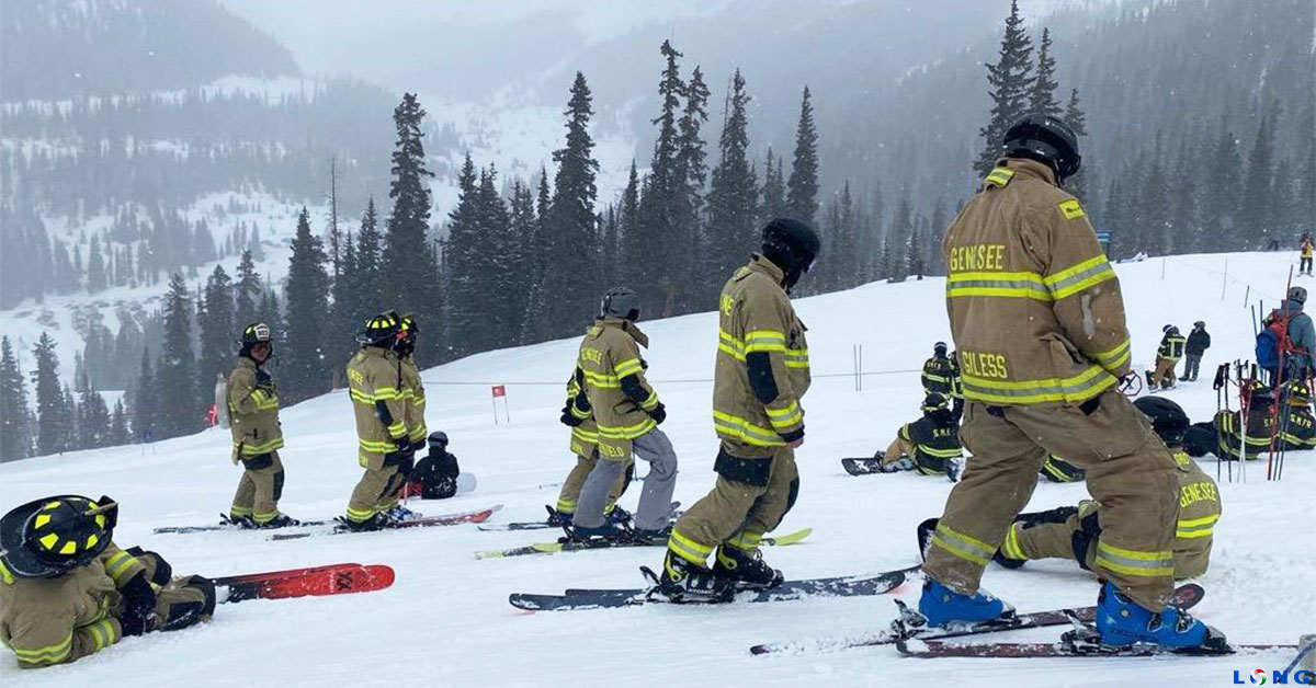 LONGBldgTech's tweet photo. Some of our Littleton team members recently placed 2nd in the 16th Annual Fire Hose Race at Arapahoe Basin, benefitting the @ChildrensColo Burn Camps Program! Thanks to our partners at BCER for hosting such a fun and important event! #ChildrensHospital #BCER #ABasin https://t.co/XNrgI42xHs