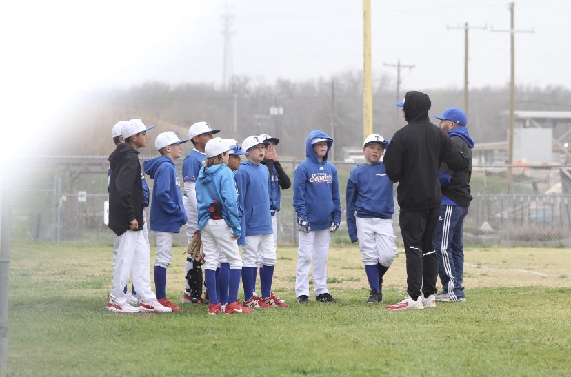 40acresATX's tweet photo. 11u first weekend together, not too bad. Went 3-1 on the weekend. 2-0 on Saturday. Won’t the first game Sunday 4-3. Lost a battle that second game 5-4. Overall first time together the boys played well. It’s going to be a fun spring #TexasSenators https://t.co/AhFDWmKdFM