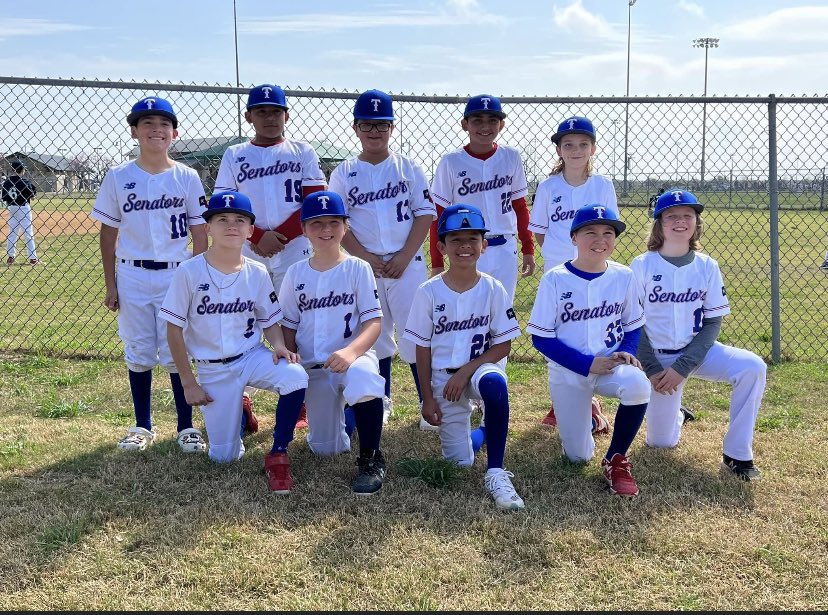40acresATX's tweet photo. 11u first weekend together, not too bad. Went 3-1 on the weekend. 2-0 on Saturday. Won’t the first game Sunday 4-3. Lost a battle that second game 5-4. Overall first time together the boys played well. It’s going to be a fun spring #TexasSenators https://t.co/AhFDWmKdFM