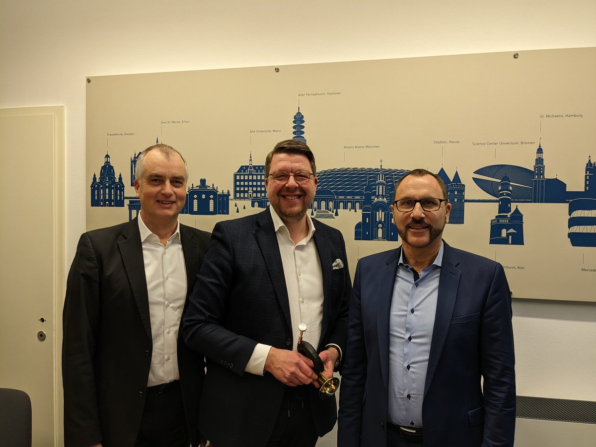 Was macht man eigentlich als #Freelancer im #Verbandsmanagement? Unterstützung bei der Weiterentwicklung der #Interessenvertretung z.B., wie beim Verband Deutscher #Bürgschaftsbanken. Hier haben wir im Rahmen eines Workshops an der Strategie der nächsten Monate gefeilt.