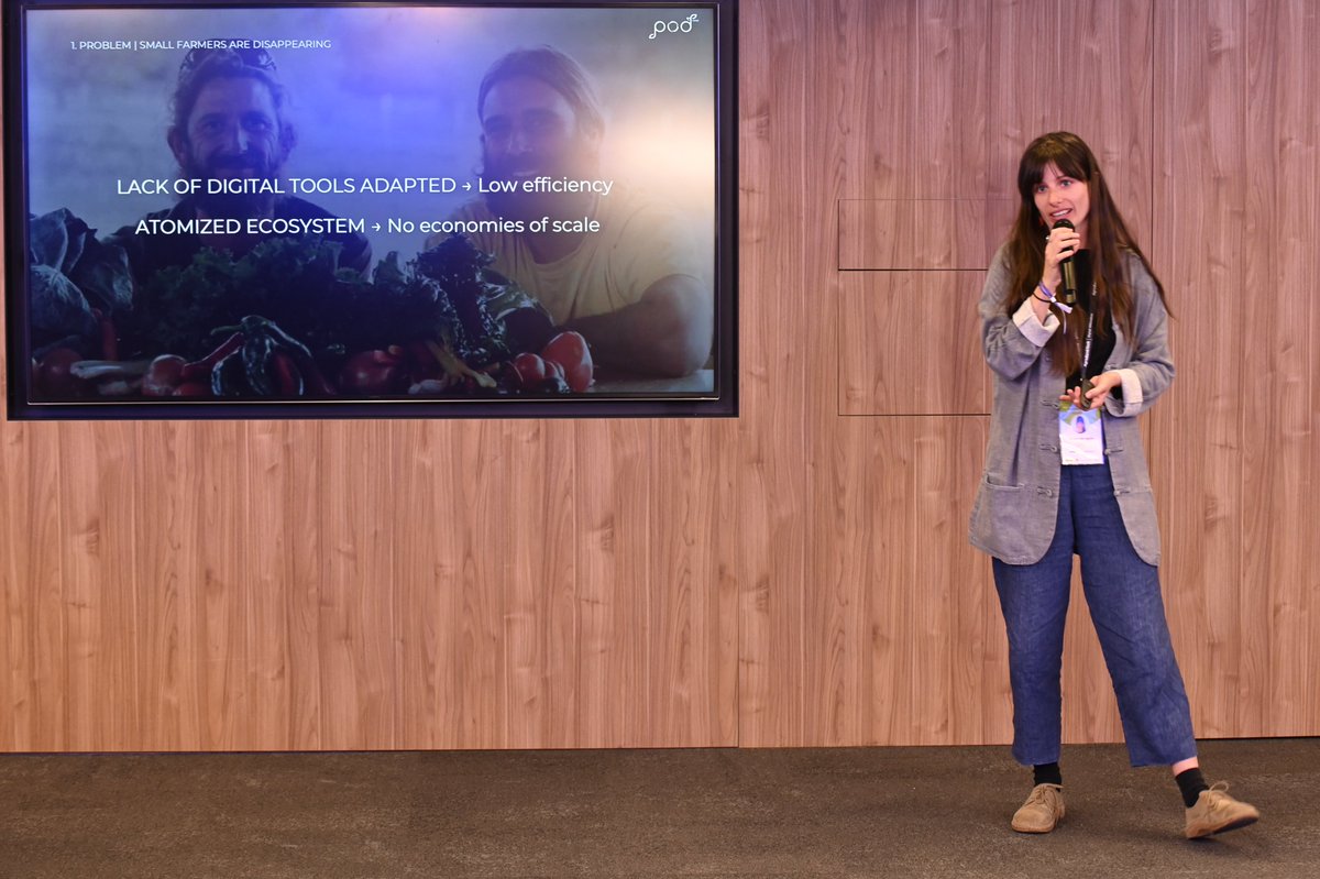 AgroBank_CABK's tweet photo. Las primeras #startups ya han expuesto sus proyectos de innovación agroalimentaria en el #ElevatorPitch de #AgroBankTech #DigitalINNovation. ¡Muchas gracias a todas aquellas que ya han expuesto en la primera ronda! 👏🏽

#WelcomeStartups #4YFN23 https://t.co/N1ZXzRNf2F