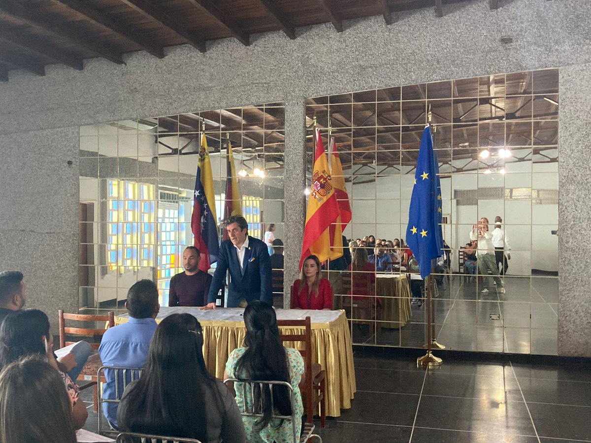 Consulado General de España en Caracas tweet media