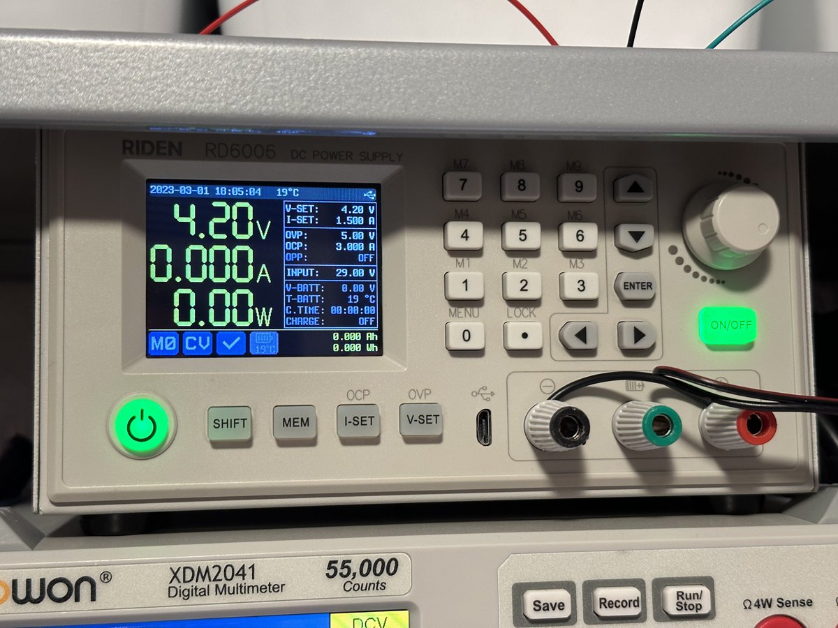 KutilDomaci's tweet photo. @Glenliu123 I love my RD6006. Implanted internals of old printer power supply brick into the smaller case. Vmax is about 28V but it is sufficient enough for my usage. Using UniSoft alternate firmware. #riden #rd6006 https://t.co/LEAL0TyKpU
