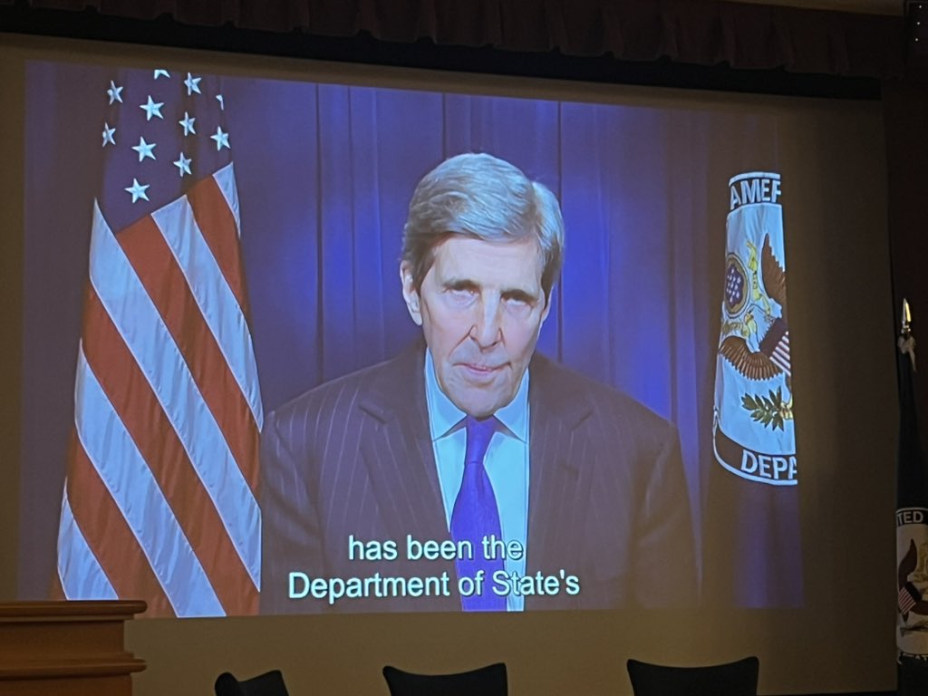 Journée Spéciale et visite spéciale au Département d’Etat Américain 
Joyeux anniversaire à meme <a href="/USEmbassyNiamey/">U.S. Embassy Niamey</a> <a href="/IvlpNl/">IVLP Alumni NL</a> <a href="/IvlpNl/">IVLP Alumni NL</a> @ACIE_IVLP <a href="/StateIVLP/">IVLP</a>  #IVLP <a href="/MeridianIntl/">Meridian International Center</a>