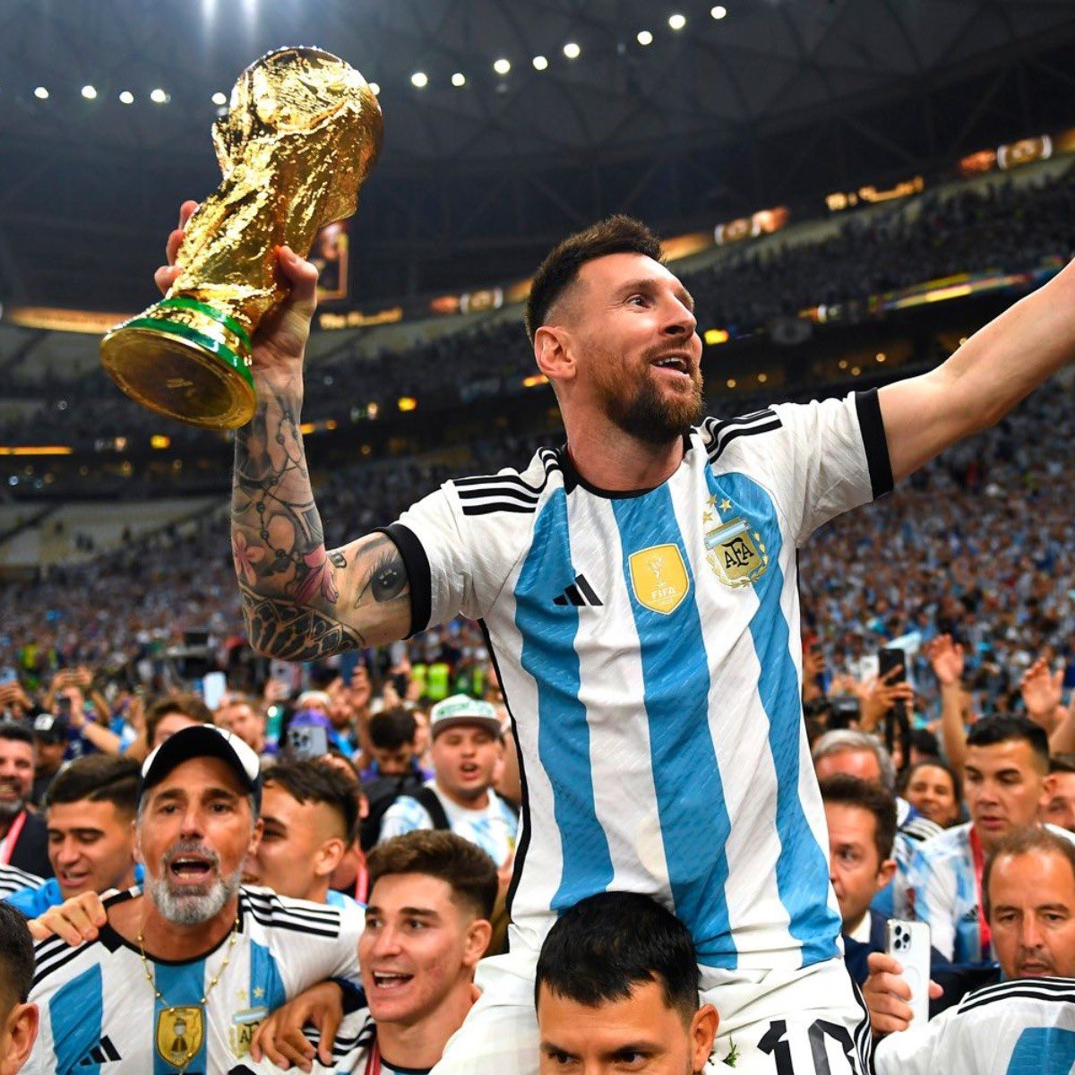 DTAdolfoTropp's tweet photo. @damiancasol @venamadridismo1 Y esto hizo después del mundial!!!! Te mando pañuelos para secarte las lagrimas??? https://t.co/cHuXpw1B2s