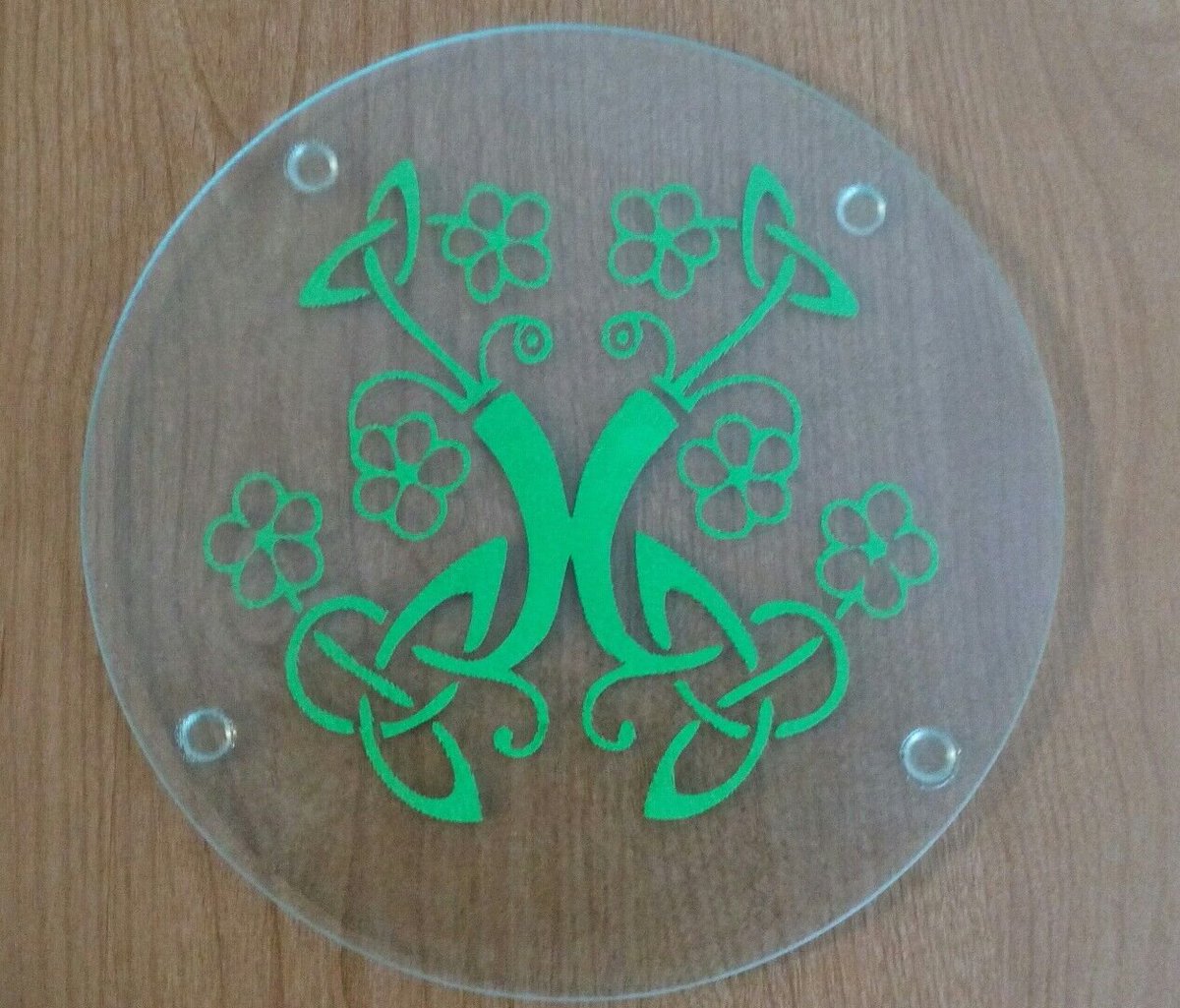 Celtic Design Cutting Board / Trivet 
#pawsinprofile #celtic #celticart #trivets #cuttingboards #kitchen #homedecor #home 
ebay.com/itm/2654932451…