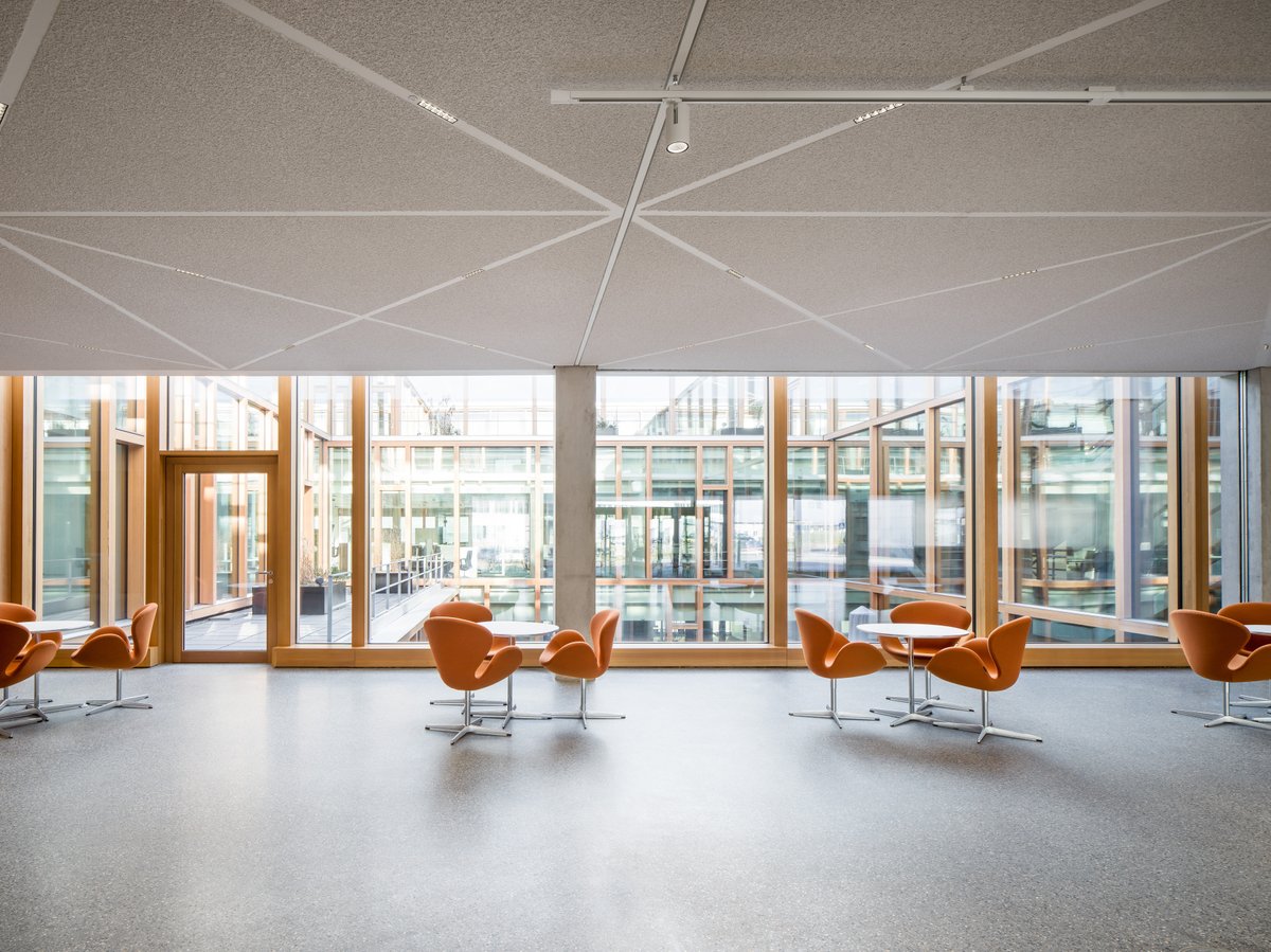 TRUMPF stärkt Standort Schramberg und erweitert Campus um 14.000 m² großes Gebäude. Nicola Leibinger-Kammüller: "Schramberg ist ein unverrückbarer Eckpfeiler der TRUMPF Gruppe." In Schramberg entwickeln &amp; fertigen wir Laser u.a. für die Elektromobilität. bit.ly/41uAyXv