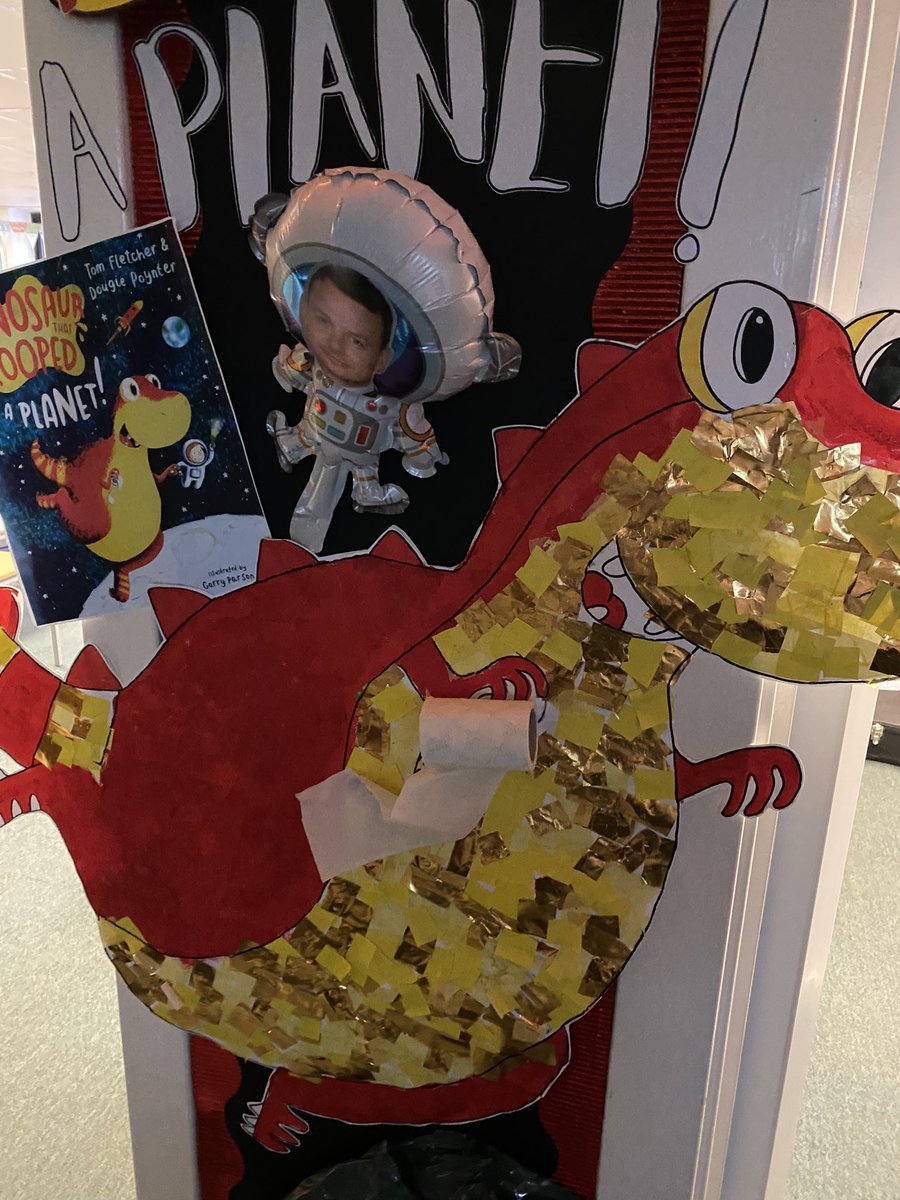 LockiesCPS's tweet photo. Team Work - a late evening at school for all staff who are working hard to ensure our children have a memorable World Book Day at the GaLOCKsy! Arrive on time! #lscpsreading #lscpsenglish https://t.co/L8486B624p