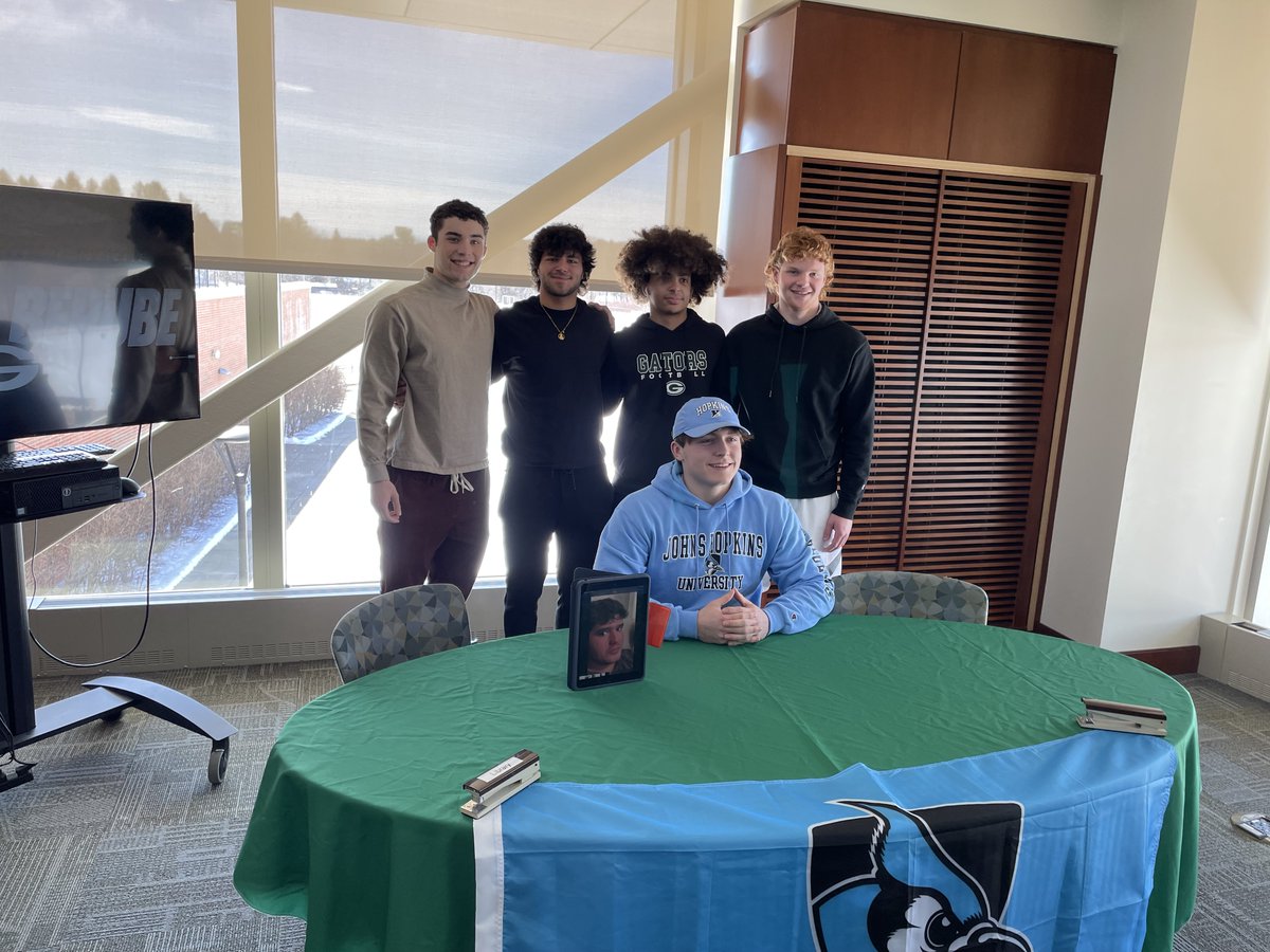 Mac5262C's tweet photo. Congratulations Cooper Berube on your decision to attend Johns Hopkins University ! Hopkins Football is getting a great one! @CooperBerubee @JHU_Football @tgsports https://t.co/BVC3vAgPGt