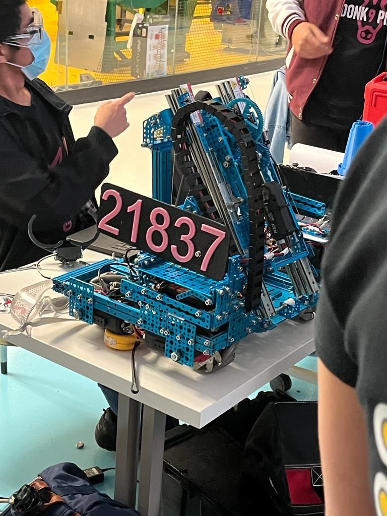 IPN_MX's tweet image. ¡El equipo #DonkPink del @_cecyt9 es un #OrgulloPolitécnico! ♥️🤍 Destacando en la ciencia robótica al ganar dos premios en el #FIRSTTechChallenge:
🎖️“Connect Award " en la etapa regional centro.
🏆“Control Award” en la etapa nacional.
¡Muchas felicidades!