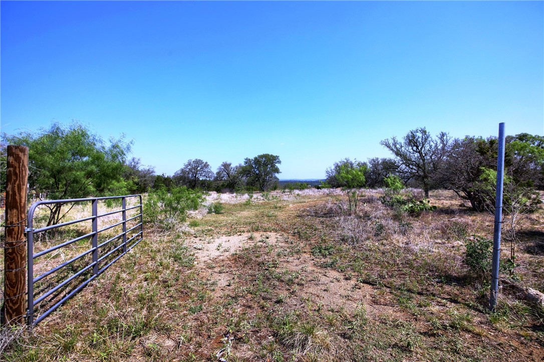 4AustinHomeSale's tweet photo. 0 Mormon Mill Road
Marble Falls, TX 78654
$2,450,000
1,511,096 Lot Size • 34.69 Acres

Zoned &amp; Positioned for development. Preliminary platting is the next step. Great location in Marble Falls with numerous proposed views and pie-shaped lots. Level to sloping terrain. https://t.co/KxFZP3AEk3