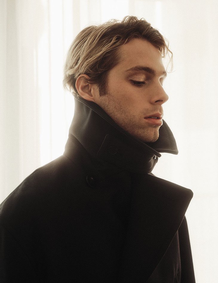 5SOSHQITA's tweet photo. Luke fotografato per la rivista DSCENE nel numero di Marzo 2023! https://t.co/7hw5ewDwWm