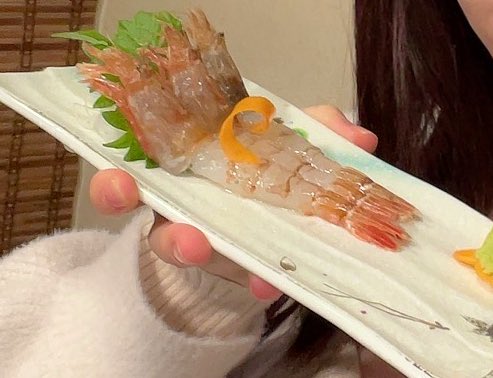 鳥取でお仕事でした。

美味しいお料理たくさん頂きました
初めての「猛者海老」
美味しくて
おかわりしちゃった…
甘海老よりも甘くてぷりぷり… 
蟹味噌の天ぷら…

海の幸が美味しい鳥取
良過ぎるね…？
ちょっと、住みたいねんけど…。笑 https://t.co/9qxd7QgJUJ