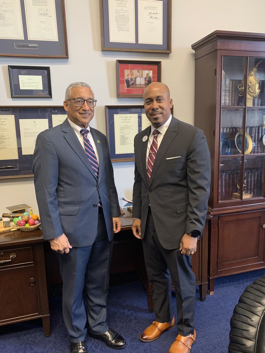 NealDenton's tweet image. Grateful to Rep @BobbyScott for sharing time with Anthony @ymcashr to talk about supporting our kids with programs addressing #learningloss! @iamsmccormick @YMCAadvocacy