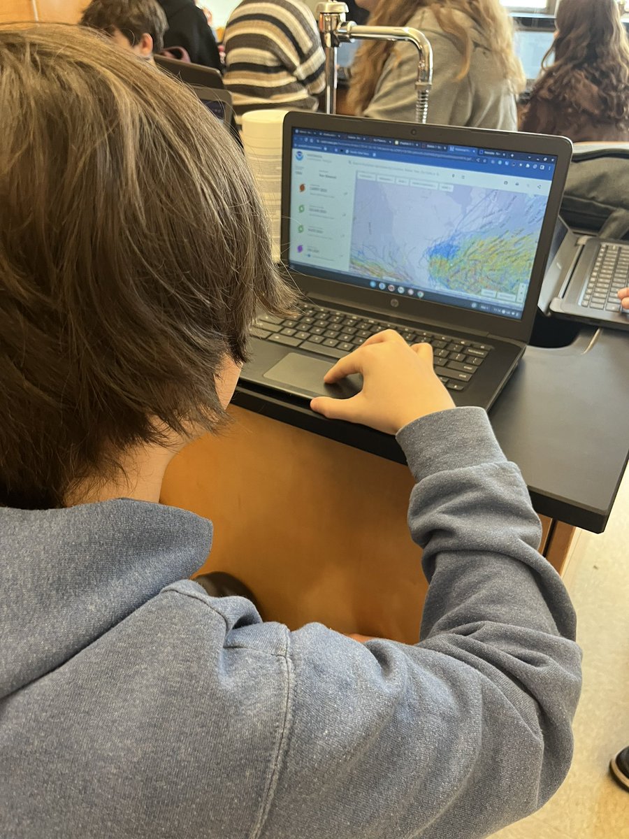 ScienceSnyder's tweet photo. Reviewing speed, acceleration &amp; velocity using 4 stations over the next two days: analyzing hurricanes, Frayer vocabulary models, a force simulator, and testing out our acceleration rates @CMSFalcons200 @WoodstockD200 #handsonlearning #sciencethroughexploration https://t.co/OI2mjR6UF2