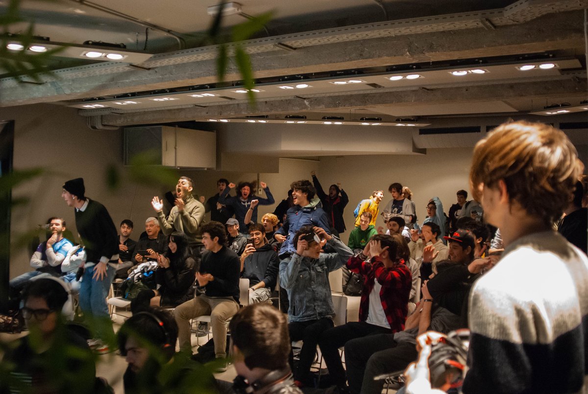 Donlyz's tweet photo. L'album photo du Tempest organisé par nos amis de @SmashEuskadi est enfin disponible ici :
https://t.co/Om1oYmNSo7

Encore un gros merci à @ml41_ac et toute l'équipe ! Une expérience de fou pour mon premier gros tournoi, que ça soit du côté joueur ou du côté photo ~ https://t.co/ri1WHvzfii
