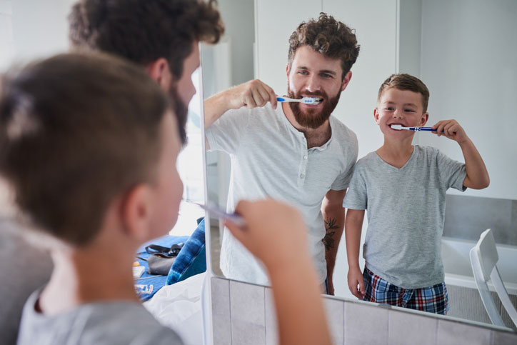 ClintonDentalC's tweet photo. Overbrushing can wear down your enamel and irritate your gums, which does more harm than good. Read on to learn the right way to brush your teeth and protect your smile.
https://t.co/IdEUru5zqV https://t.co/aY342LPJ7Y