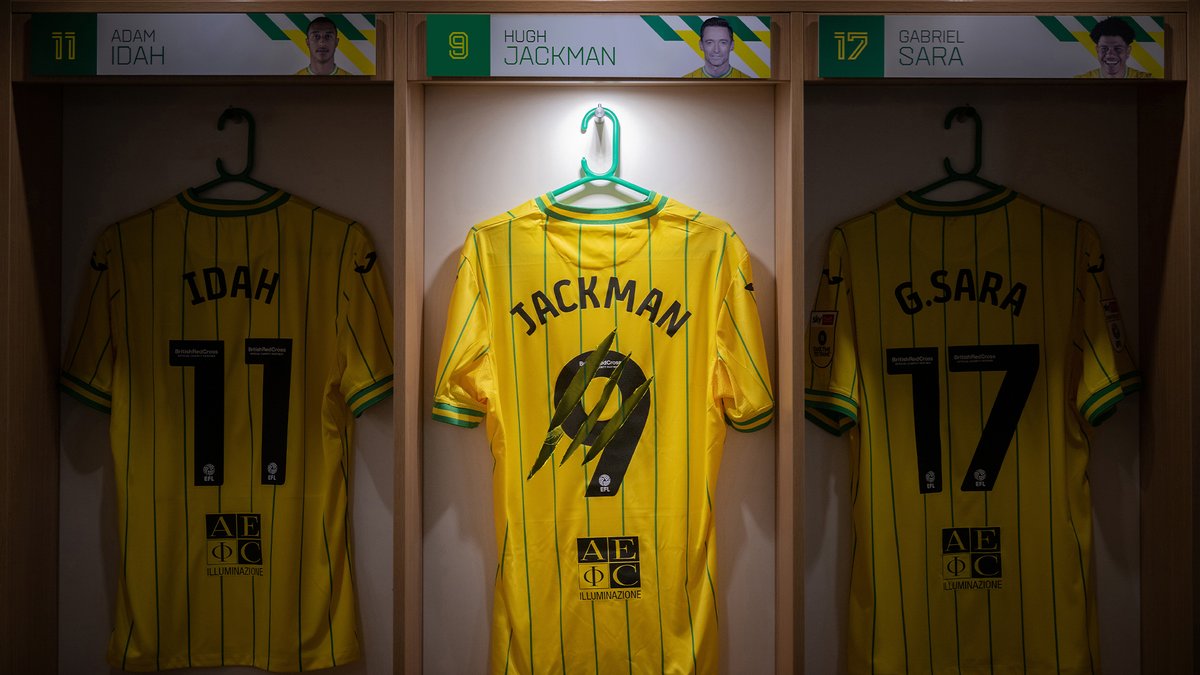 NorwichCityFC's tweet image. A kitman's nightmare... 😅

#NCFC | @RealHughJackman