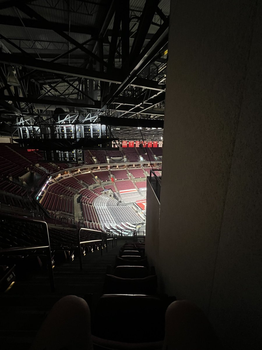 JoeDGemma's tweet photo. Trying to find the worst seat in the arena, think i found it! #GoBucks https://t.co/5gpJxABiKM