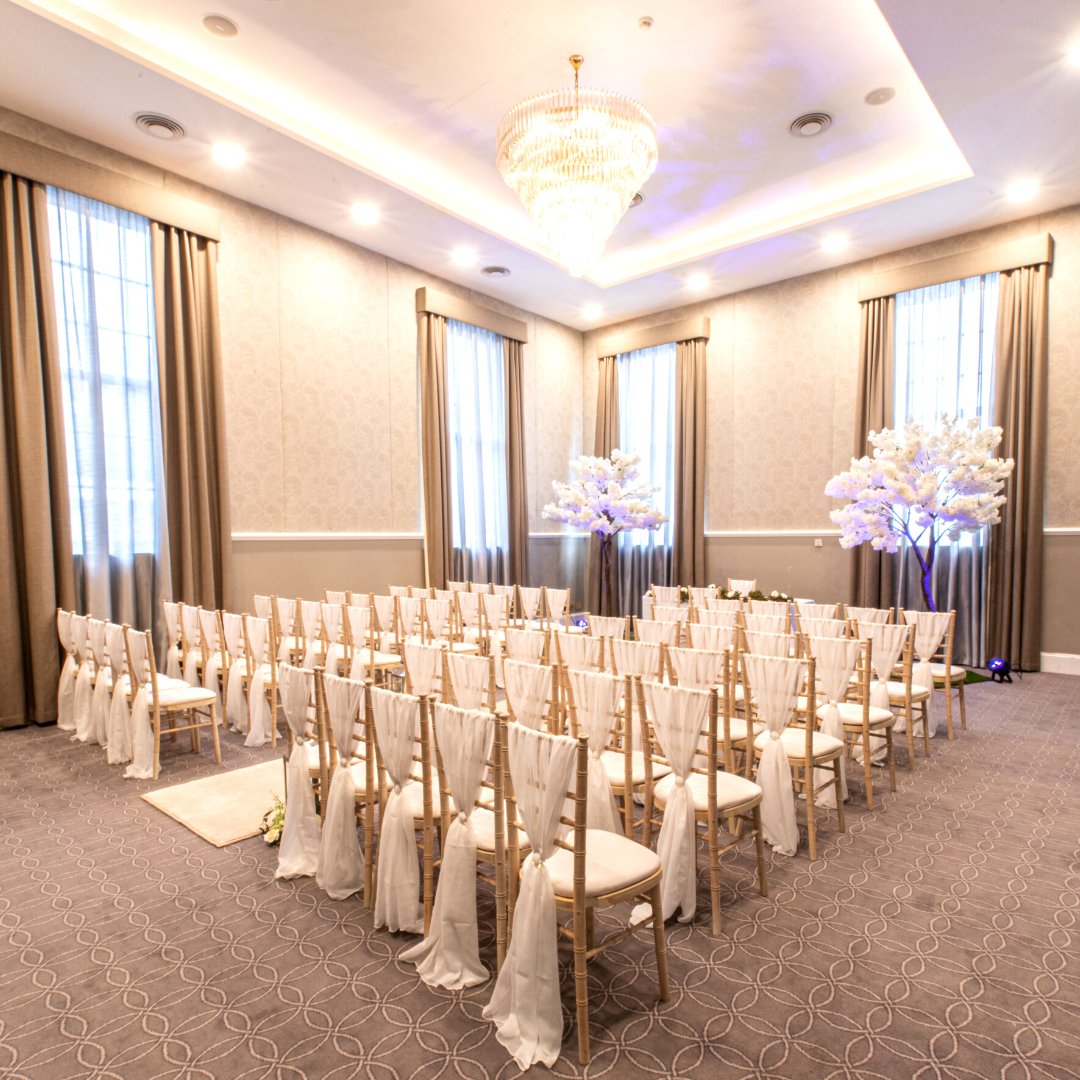 If you’re searching for the perfect wedding venue in #buckinghamshire attend our wedding showcase this Saturday and prepare to be inspired. Sign up today: villiers-hotel.co.uk/weddings/showc…
💕
#weddingshowcase #weddingevent #villiershotel #buckingham