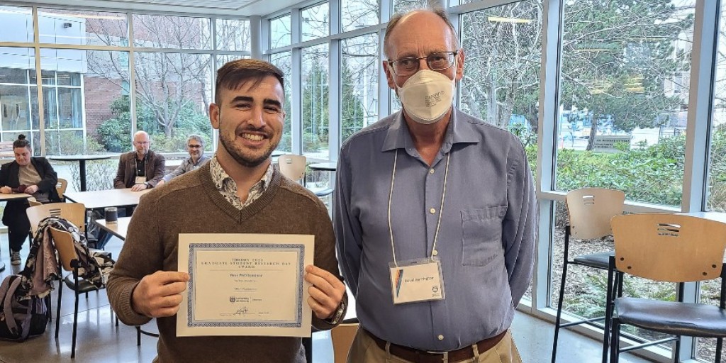 #GSRD Mitch Nascimento won the best PhD oral presentation award last week for their talk on “Ring-opening Reactions of Phosphorus-Containing Heterocycles for Main Group Materials.” 

#chemistry #uvic #studentresearch