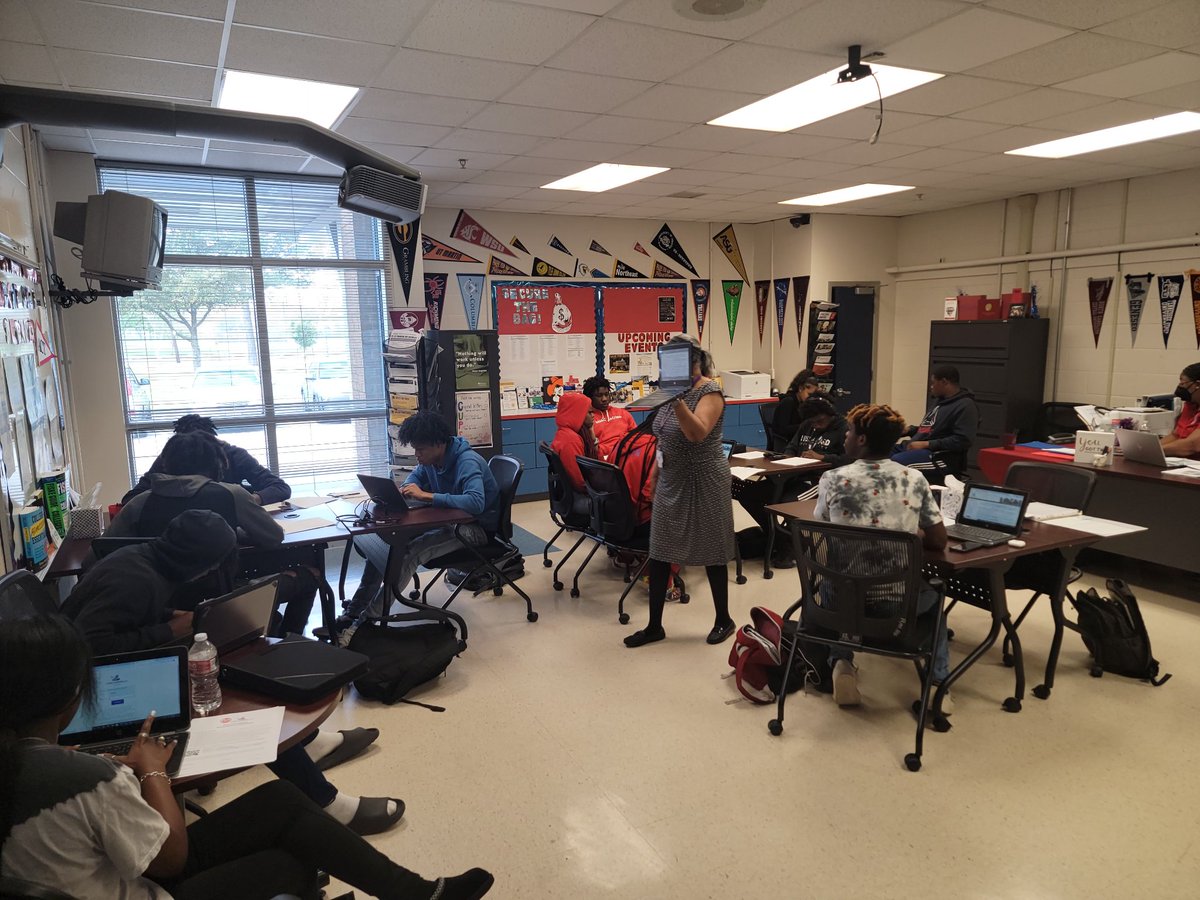 Coach Michael Beckett tweet media