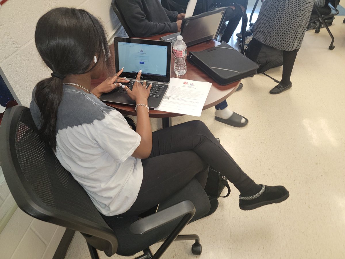 Coach Michael Beckett tweet media