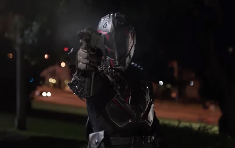 NebsGoodTakes's tweet image. In Arrow season 5, one villain of the week is an armored assassin named Scimitar, who co-showrunner Wendy Mericle referred to as a &quot;big DC universe character&quot;

However, there is no DC character named Scimitar, because as it turns out, they accidentally adapted a Marvel character